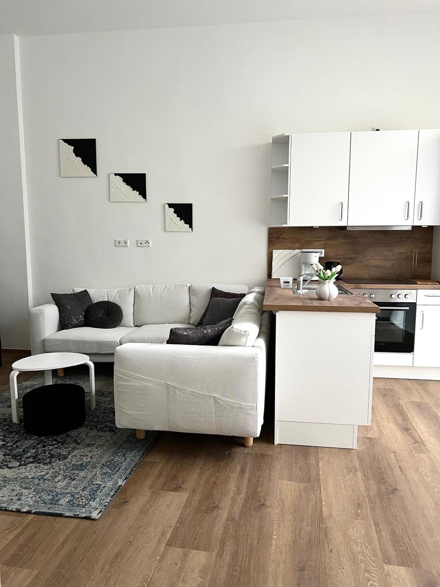 Living One Varel 1 Buitenkant foto